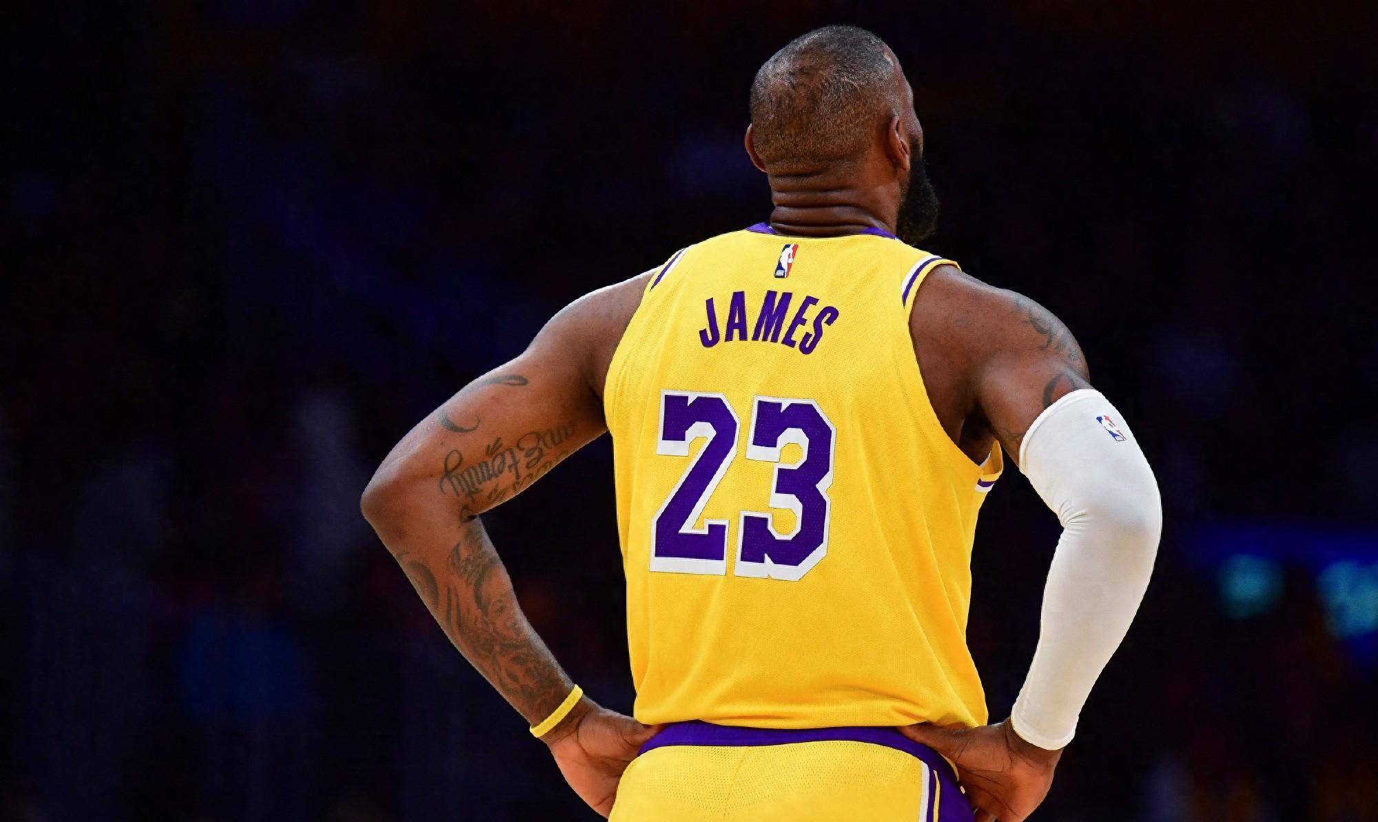 惊喜不断！篮球明星梅西强势回归赛场的简单介绍