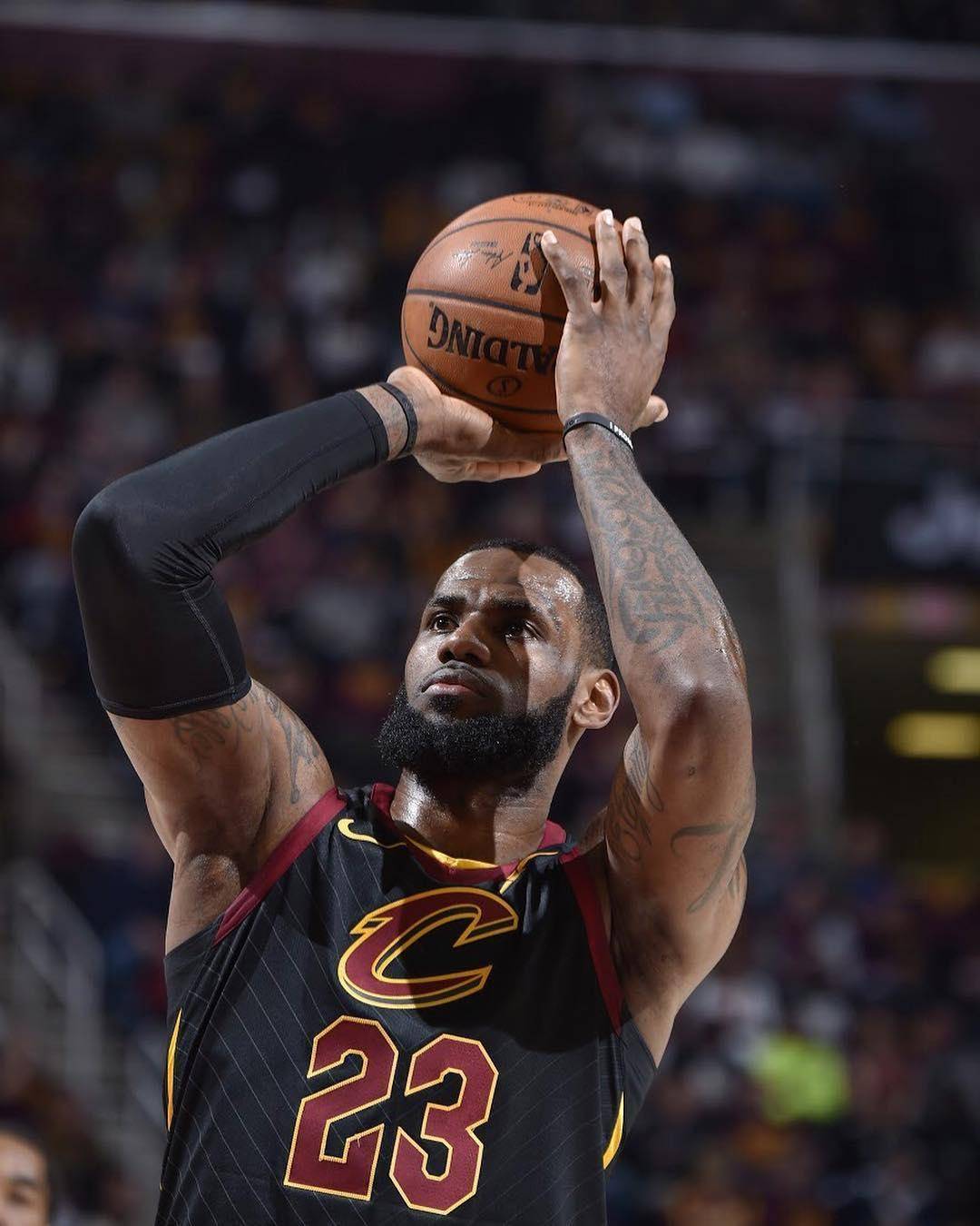 包含詹姆斯惊艳全场，唐斯助攻爆棚，逆转取胜逆转取胜！的词条